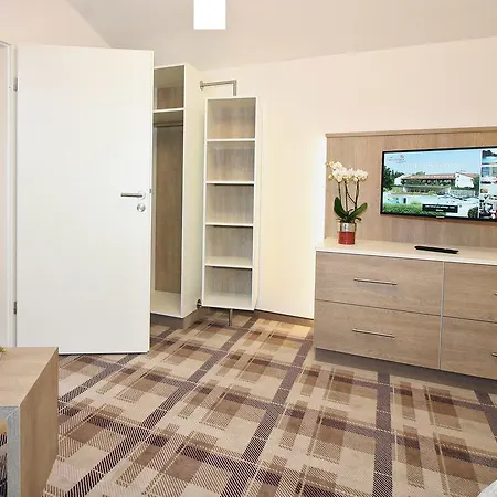 Chrysantihof باد بيرنباخ