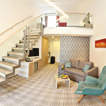 Chrysantihof 4*