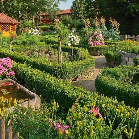 Hotel Chrysantihof 4*