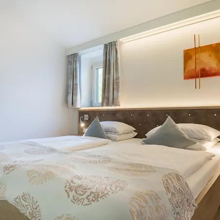 Chrysantihof 4*