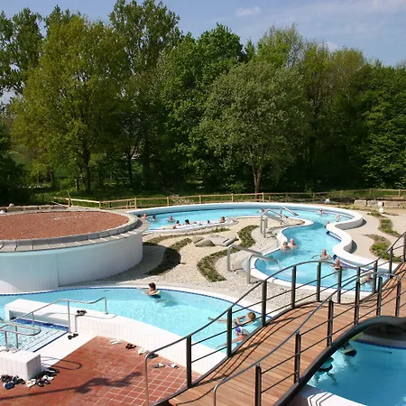 Chrysantihof Hotel 4*