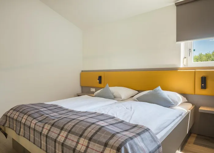 Chrysantihof 4*
